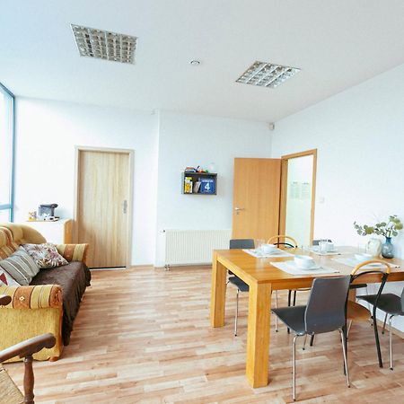 Hostel Metro Kabaty Warsaw Ngoại thất bức ảnh