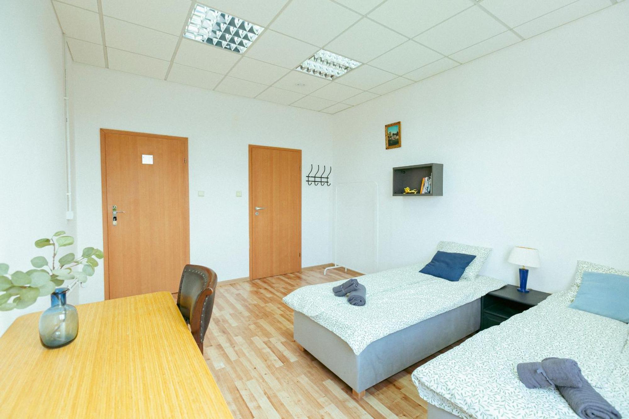 Hostel Metro Kabaty Warsaw Ngoại thất bức ảnh